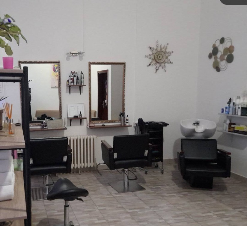 Mjesto za fotografiju elegantnog enterijera salona